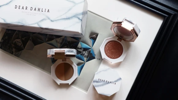 【K&#039;s 美妝實驗室】大理石眼影Dear Dahlia開箱