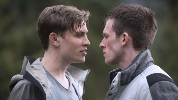 這不只是一場「飢餓遊戲」！法西斯德國青年生死鬥，《未來生存遊戲》揭開扭曲體制下的私慾與謊言