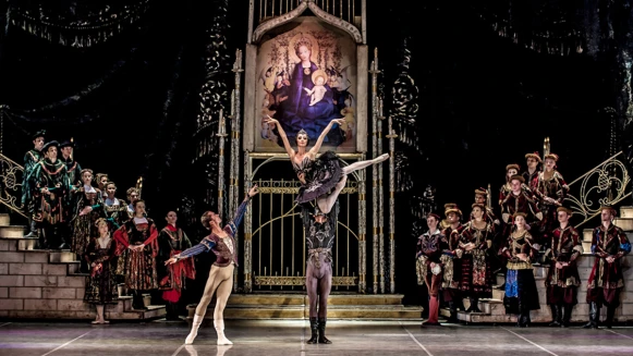 俄國三大芭蕾舞團「莫斯科古典芭蕾」首訪台灣！優雅身段詮釋經典舞作《天鵝湖》