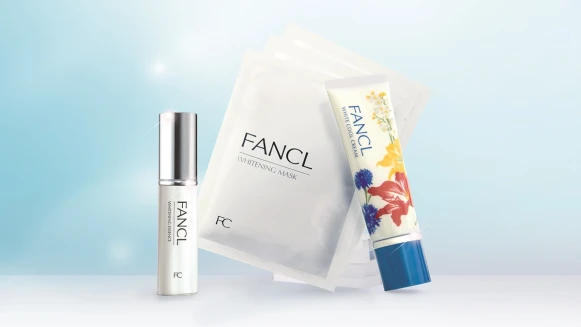 一邊睡覺一邊讓肌膚自我修復再亮白！FANCL推出肌透光淨顏套組內含「肌透光亮白軟膜」讓肌膚宛如自帶光圈