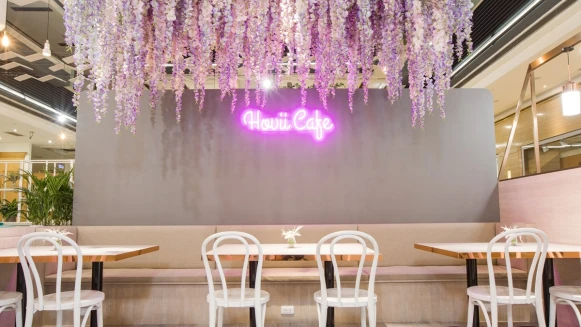 IG超人氣的打卡咖啡廳！高雄福華HOVII Café不只招牌甜點小山園抹茶波士頓派超美味，還有一整片浪漫粉紅紫藤花海太好拍