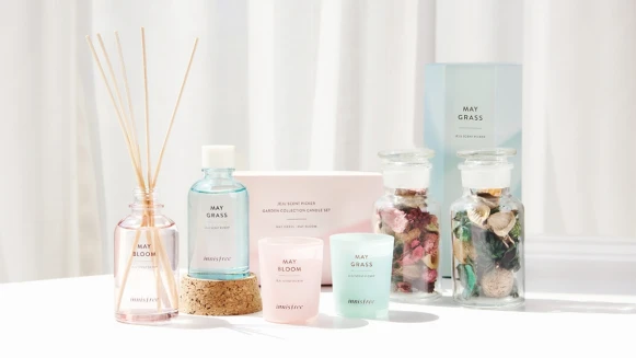 innisfree夏日推出「會發光」的室內擴香燈+濟洲島氣味的綠色香氛瓶,以往聖誕節才有的限量商品驚喜現身