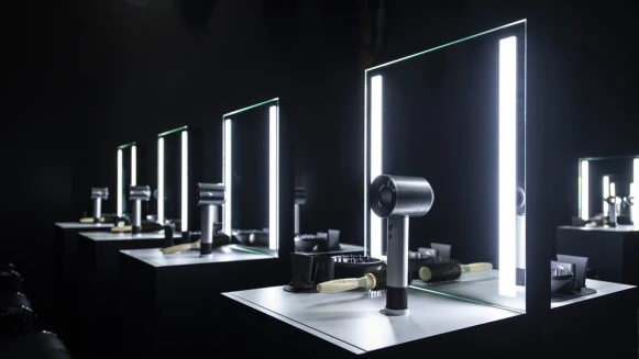 氣流倍增、吹嘴升級、保固期再延長到2年！Dyson為專業髮型師打造專業版吹風機