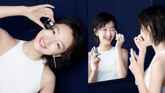 一抹喚醒眼技，周冬雨拍戲再累眼睛還是亮出少女的萌萌閃光！