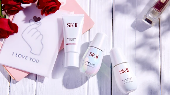 夏天脫單必學桃花美白術！不只白更要透亮，自帶女神光讓他秒戀愛！