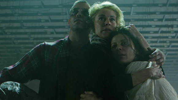 長期不睡覺不只痛苦，更容易撞見鬼！恐怖新片《鬼入夢》，取材自西班牙駭人實驗新聞