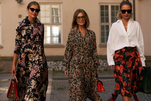 換上印花單品，讓這個夏天充滿青春的氣息吧。