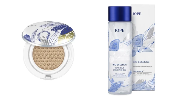 特地找來「韓國村上隆」藝術家Nanan Kang跨界合作，IOPE推出10周年限定花漾彩繪氣墊粉盒，邀請韓國歐巴曹政奭來台