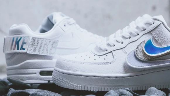 買一雙等於擁有四種風格！經典Air Force小白鞋推出特別版，要什麼顏色的 NIKE 勾勾自己換