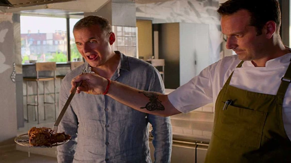 吃貨和旅遊迷一定要追的劇!《環球饗宴:菲爾來吃飯2》帶你遊歷世界所有美味