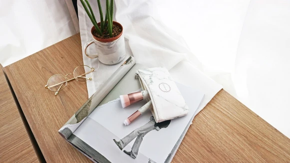 用7萬根刷毛高規格清潔臉上每一吋！LSY林三益x柳燕打造地表最美玫瑰金大理石洗臉刷