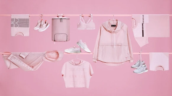 棉花糖粉的運動套裝穿搭術！8件Under Armour內斂少女心運動單品清單必收