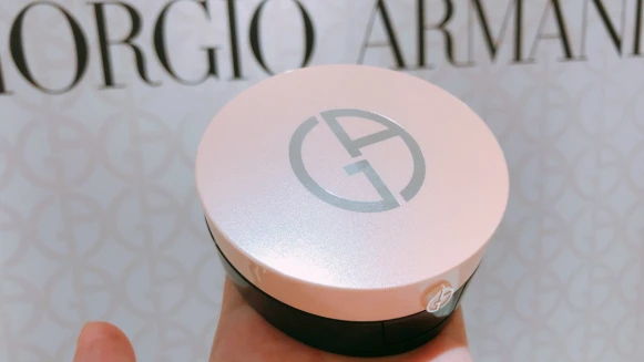 「史上最美氣墊來了！」GA【亞曼尼粉氣墊】終於開賣！9/1排隊還能免費獲得【限量款訂製粉紅包包】！