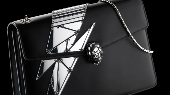 寶格麗引發黑色風潮，蔡依林霸氣全包！