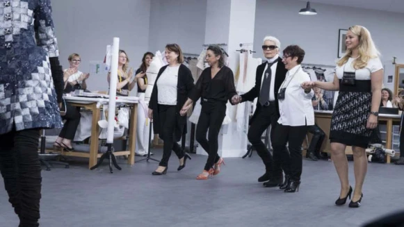 “真正的派對在後台”，那些成就香奈兒精品帝國的藏鏡人到底是誰？！