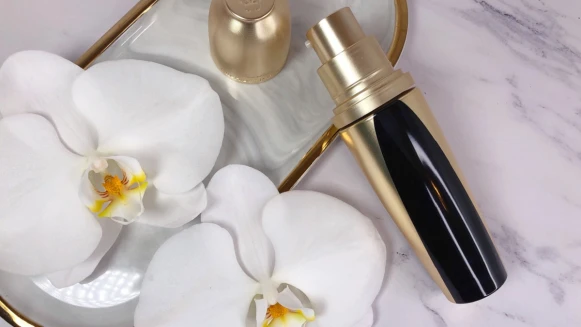 一滴就給力！最強大的抗老護膚精華，讓我擁有SUPER--POWER!