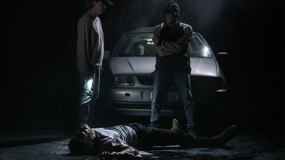 「戲劇能為現實做點什麼？」2019TIFA 米洛・勞《重述：街角的兇殺案》，用一齣戲的時間，帶你正視悲劇裡的真相