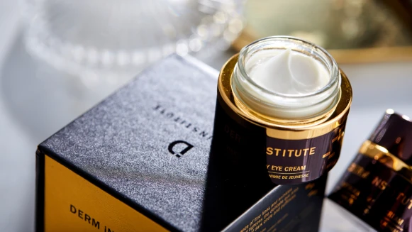 2019編輯推薦特別賞：實力與口碑兼具的頂級「煉金眼霜」想跟上電眼女星的行列，絕對要入手！