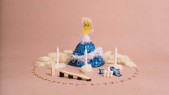 一本沒有人、沒有事件、沒有美景，專屬物件的超有趣攝影集！讓「DIS-or-DER 物間移記」挑戰你的偏差美感