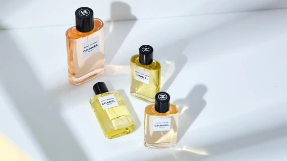 LES EAUX香奈兒淡香水系列度假新香又來了!噴上就像瞬間移動到法國-蔚藍海岸,感受陽光灑落在夏日南法花園的清新氛圍~