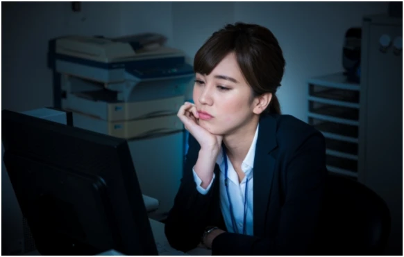 90世代壓力大！59%不滿待遇，僅4.7%滿意薪資。