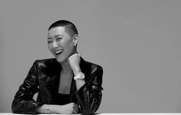 「經典就是當下，如果現在不做，要等到什麼時候？」孫怡的Chanel J12告白時間！