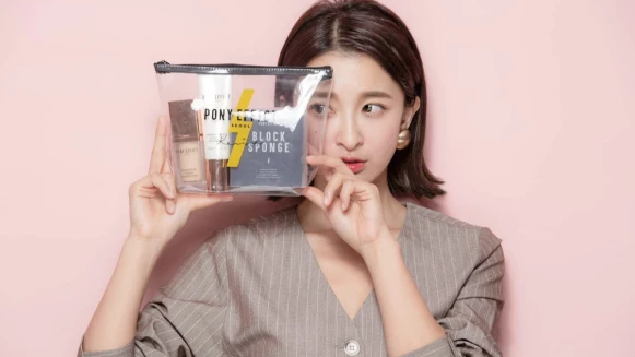 PONY EFFECT X 薛妞妞限定icon開外掛---時尚闆娘親自演繹韓式時髦霧面光澤底妝