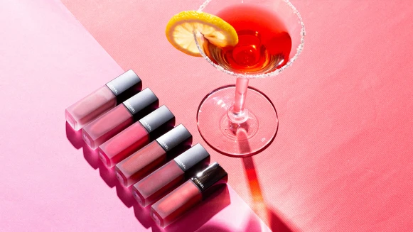 用過就知為何「超紅女神只要香奈兒就夠」！完全燒心的香奈兒柔霧水唇露，絕美法式特調唇讓妳成為真正的巴黎女人！