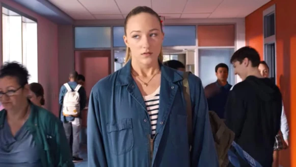 《女孩我最高》187高妹的苦惱!Netflix校園勵志新片:「總有一天,妳會抬頭挺胸的說,我喜歡187公分的自己。」