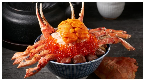 開丼全新3大菜單太犯規！整隻松葉蟹搭配角切牛排丼，滿滿蟹肉、蟹膏、海膽每日限量20份
