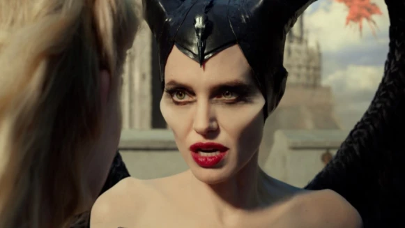 【出前一廷專欄】《黑魔女2》：不只是梅菲瑟的故事，更是安潔莉娜．裘莉的故事……