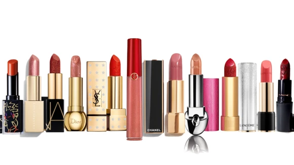 【2019聖誕彩妝】香奈兒、GA、YSL、GUCCI、M.A.C…最美聖誕口紅14款盤點推薦,如果只能買一樣絕對就是它!