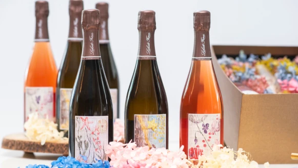 香檳狂粉喝起來！Laherte Frères拉耶特推出全新花標系列，不甜粉紅香檳微醺女孩必試