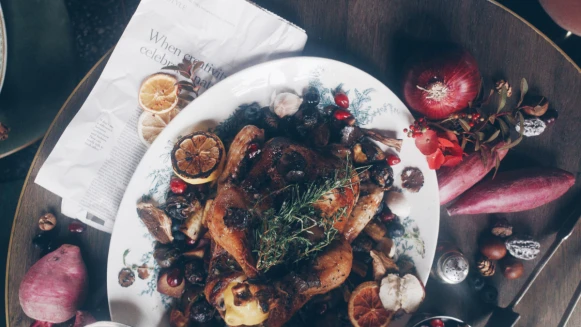 自己做全雞大餐一點也不難！年末晚餐就交給讓你一秒變廚神的舒康雞吧！