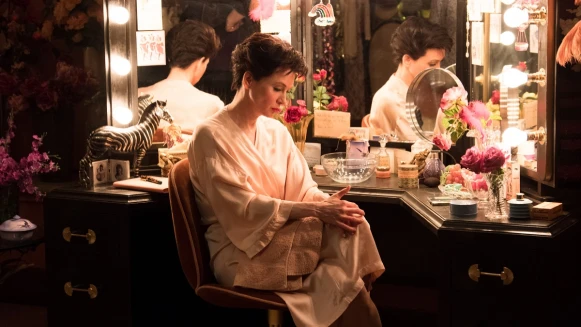 芮妮齊薇格繼芝加哥後又一歌舞代表作【茱蒂】，強勢問鼎奧斯卡影后！