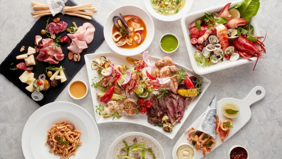 滿足感爆棚的義式餐廳！La Farfalla松露燉飯、炭烤龍蝦和手工義大利麵都超美味