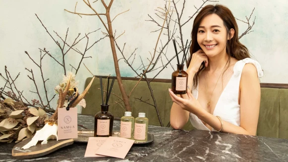 時尚名模王心恬自創香氛品牌「NAMUA那木瓦」,首波主打室內擴香、香氛片,愛用Tips公開