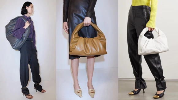 雲朵包再進化依舊話題滿分！買給自己的年終犒賞物就選這款The Shoulder Pouch～自帶品味光環Real絕美。