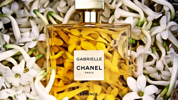 【立即體驗】香奈兒嘉柏麗琉金香水 耀眼金黃香氛絢麗綻放