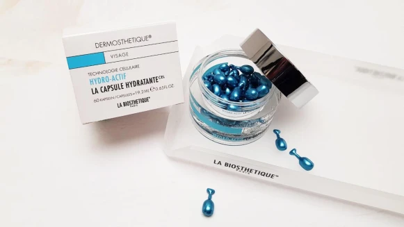 髮妝之鑰 新一代激活注水護膚精粹 賦活水凝時空膠囊，激活細胞 為每一層肌膚 注入源源海洋再生力量!!