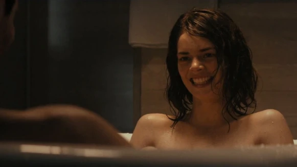 《雙面遊戲》被謀殺的女友再度出現在眼前！「弒婚遊戲」女星薩瑪拉威明全新驚悚懸疑新作