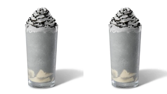 星巴克全新推出「芝麻杏仁豆腐星冰樂」！濃郁芝麻醬+綿密杏仁豆腐，充滿懷舊口感必來一杯