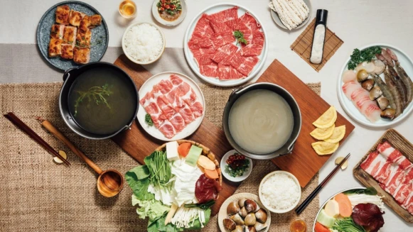 急Call火鍋控&amp;湯控小夥伴！每吃必排隊的雞湯大叔正式進軍信義誠品，快快和朋友約一波，體驗一口入魂的精華湯頭吧！