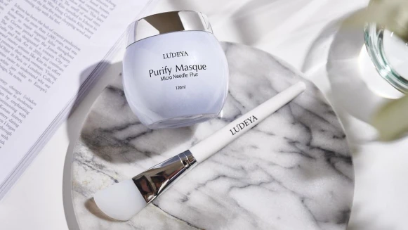 一罐繃帶泥就把垂臉、暗肌全更新!比醫美更令人滿意的緊實美肌,M編呼籲必須全員用起來!