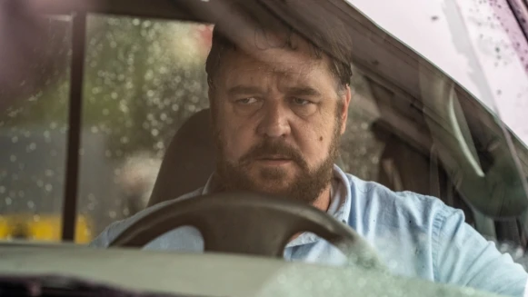 《超危險駕駛》小心惹錯人！羅素克洛飾演反社會人格惡煞，被「按喇叭」狂怒展開駭人報復