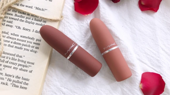 M.A.C 2020七夕限定口紅推出絲柔粉霧唇膏情人節限定版，根本是最犯規的七夕偷心禮物，男友懂買就選這個