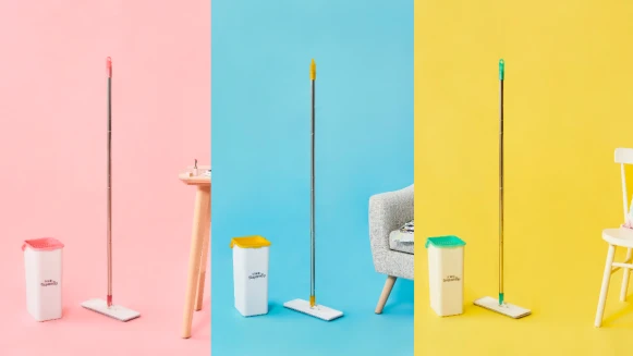拖把界的時尚擔當—好神拖「輕清拖」繽紛新色款，又美又時髦外加超強清潔實力，真的好欠買喔！
