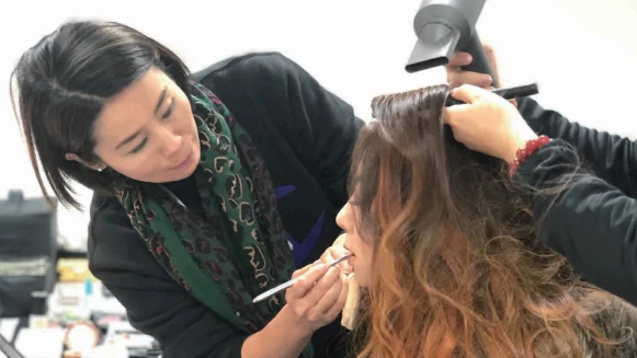 想成為彩妝師助理，你需要擁有什麼特質與條件？看彩妝大師簡淑玲怎麼說