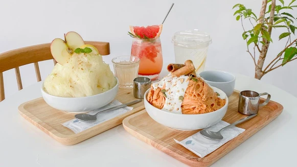 【高雄冰店】美宣冰舖最美的純白系冰店，必吃期間限定巨峰葡萄雪花冰，5種不能錯過的冰品大公開