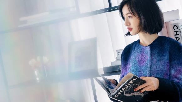 林依晨的睡前保養怎麼做？香奈兒最新微導晚霜，拉提有感、療癒膚觸讓她每天都一夜好眠、一夜更美！